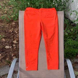 Athlete velocity stash pocket crop in orange